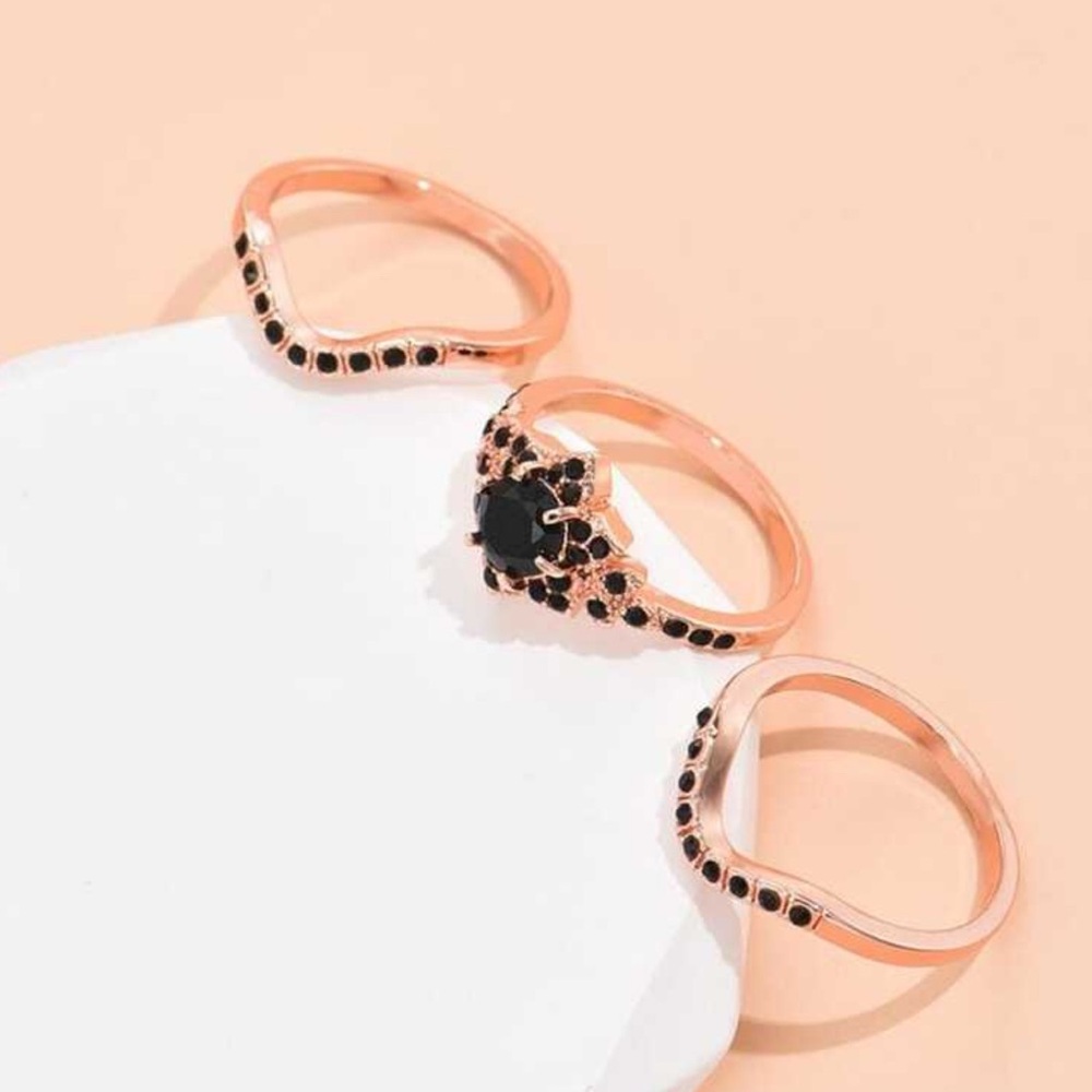 Emerald Wedding Ring - image 5